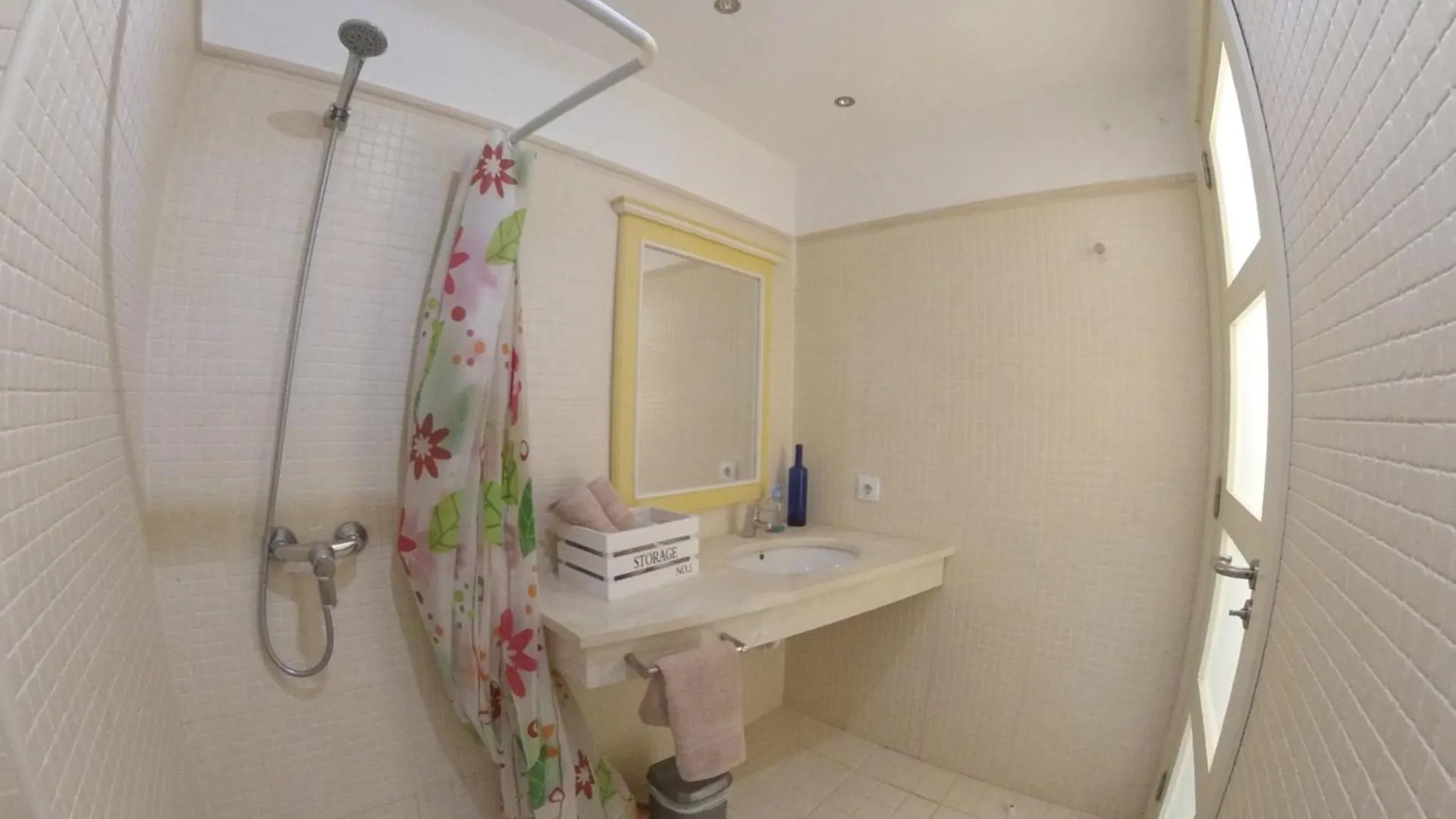 Apartment Spacious 2 Beds Appt With Pool In A Large Complex Puerto de Santiago