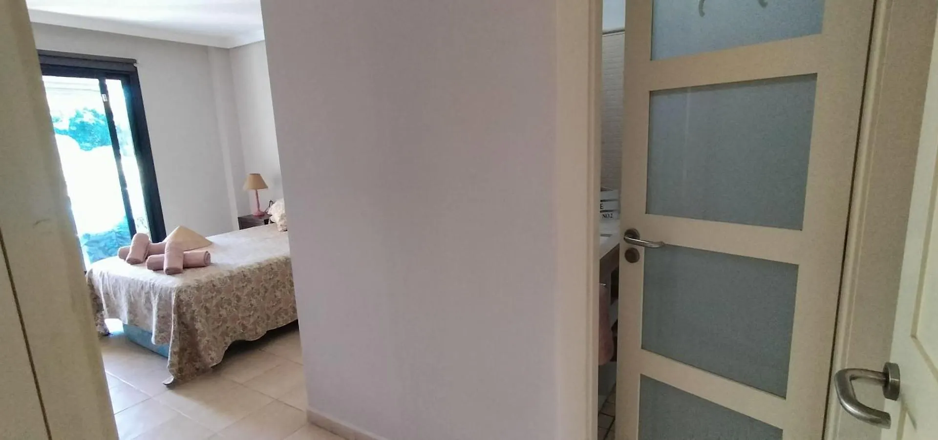 Spacious 2 Beds Appt With Pool In A Large Complex Puerto de Santiago  0*, Puerto de Santiago (Tenerife)