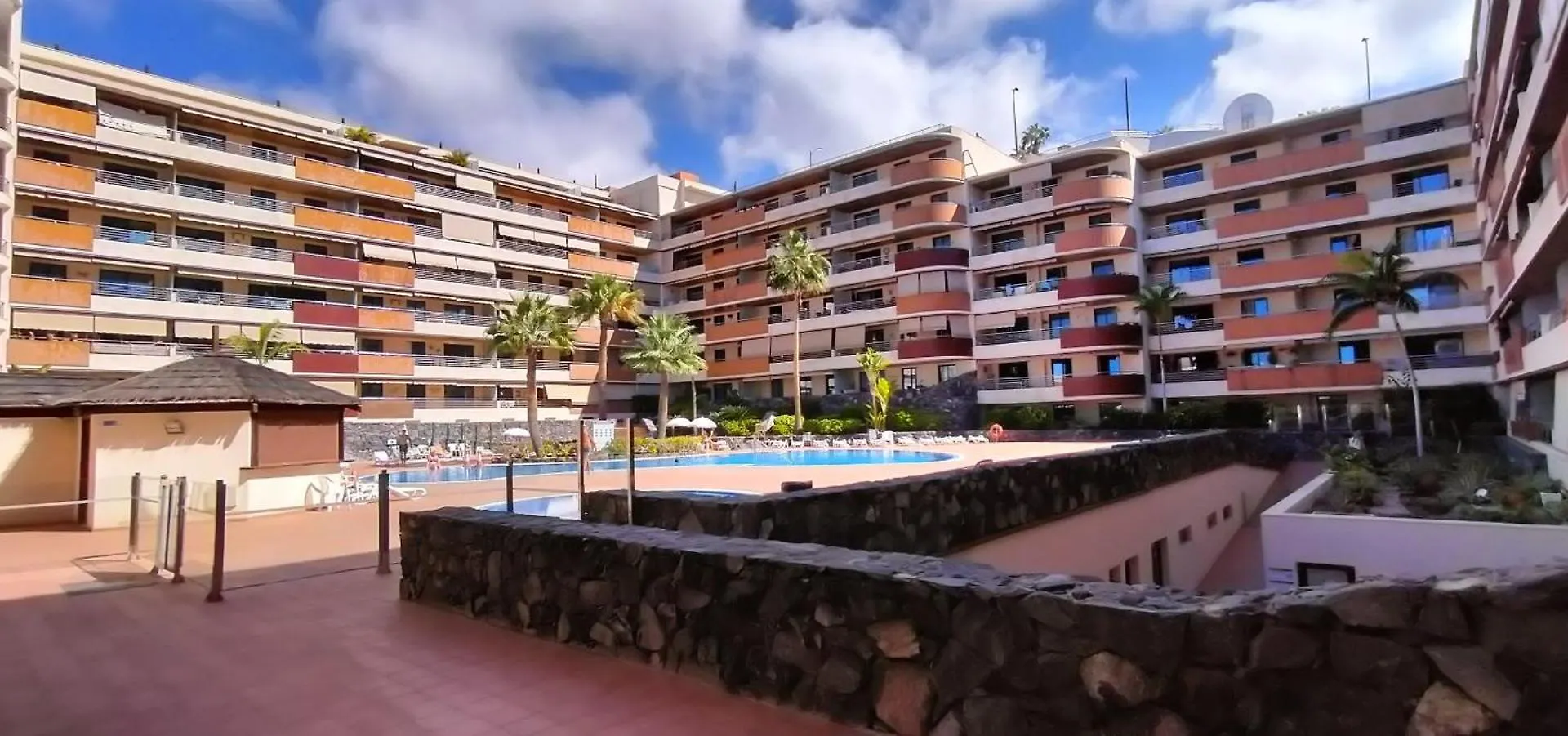 Apartment Spacious 2 Beds Appt With Pool In A Large Complex Puerto de Santiago